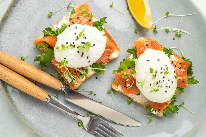 KetoSlices White - TOAST SALMONE E BURRATTA